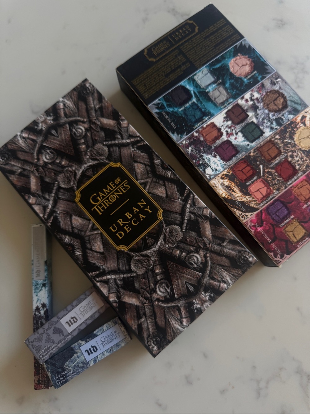 NWT Limited Edition urban decay x Game of Thrones HBO palette + 3 bonus products - Picture 5 of 5